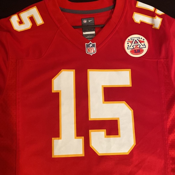 Patrick Mahomes jersey - Picture 3 of 7